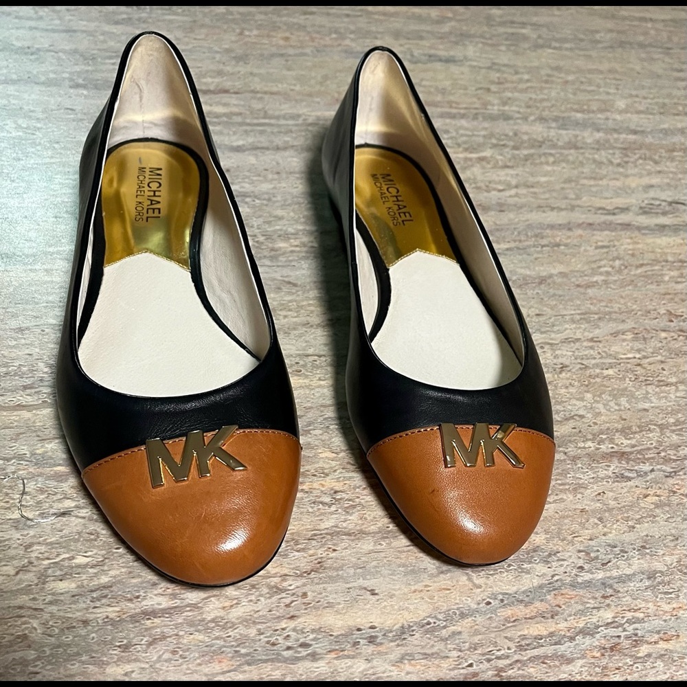 NWOB Michael Kors flat leather shoes - Picture 16 of 16